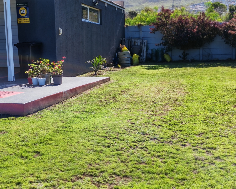 3 Bedroom Property for Sale in Palmiet Western Cape